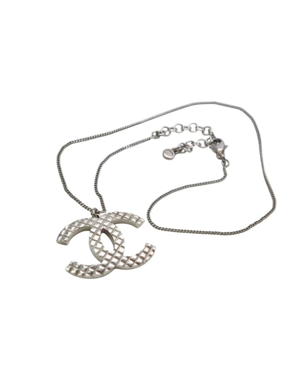 Chanel CC Logo Necklace 07 47.5 Quilted Metal Silver
